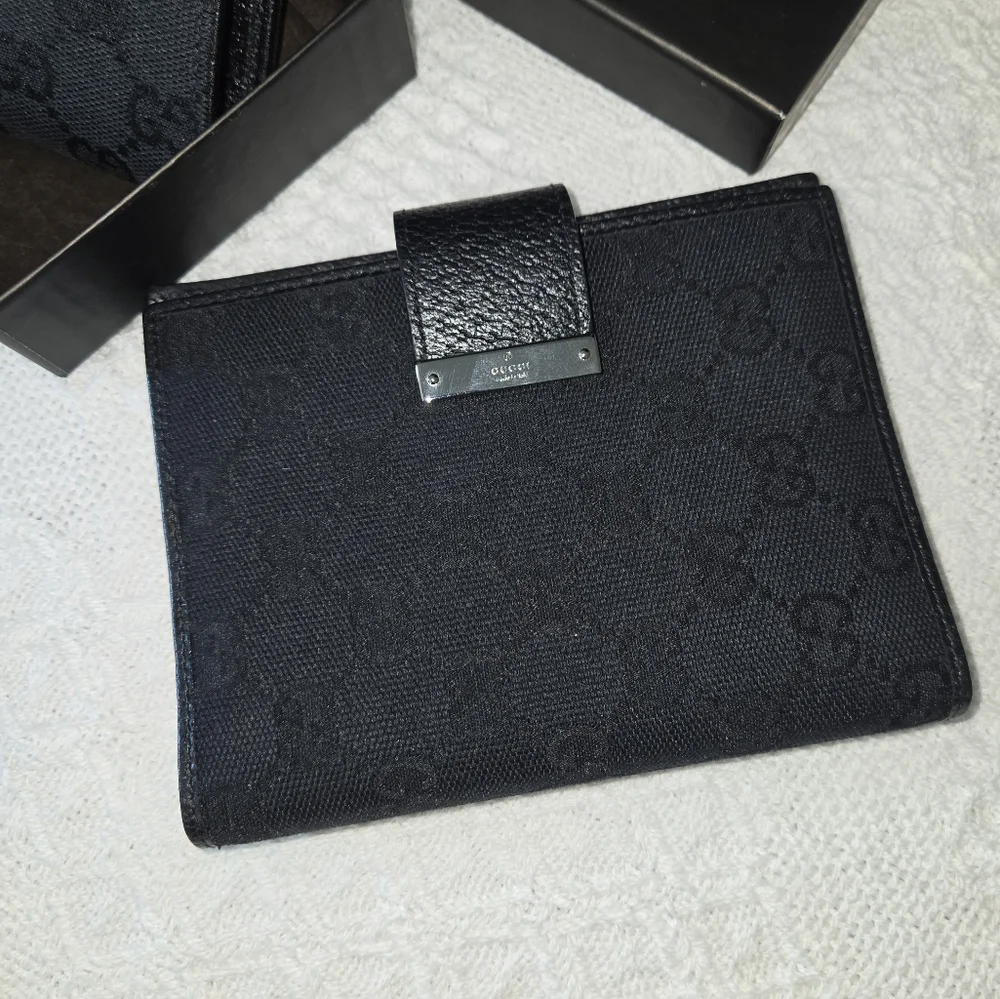 Like New! Gucci Bundle - GG Black Cloth Wallet and Agenda - Picture 13 of 16